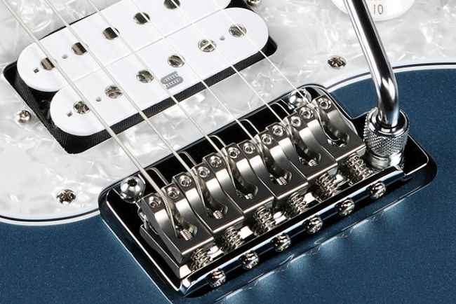 Ibanez AZ2204-PW Prestige