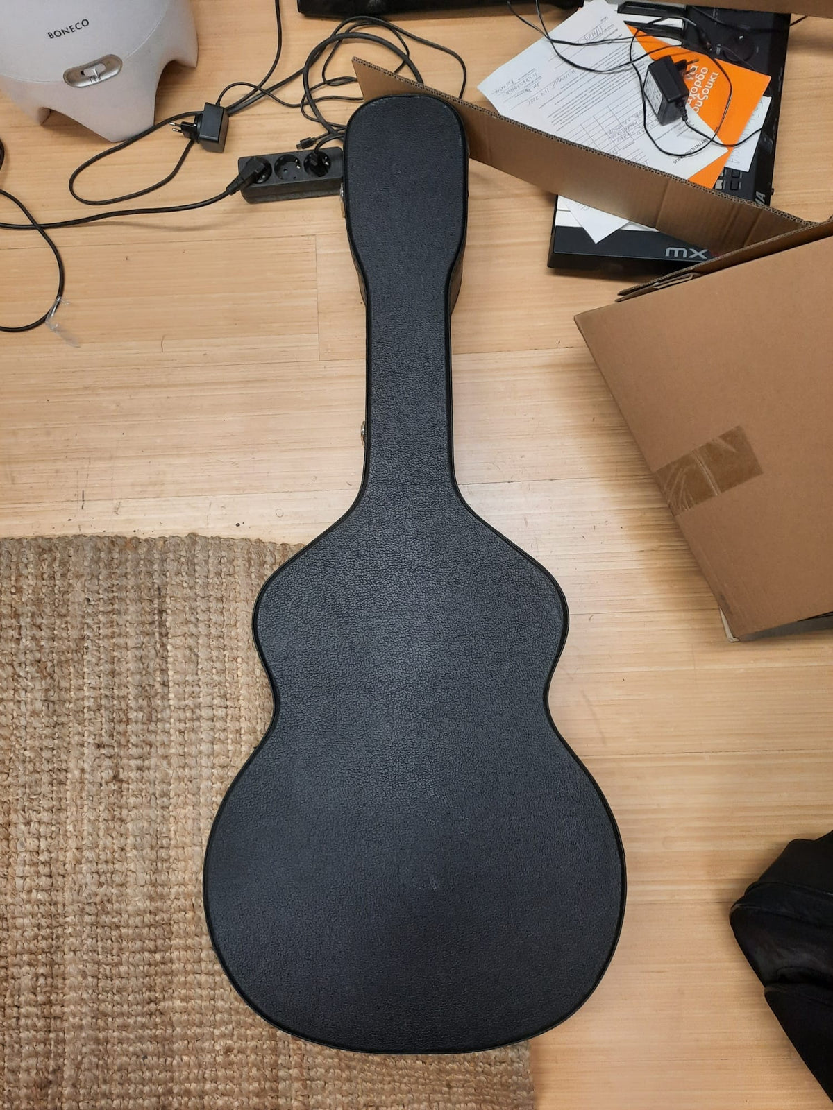 Fender Sonoran acoustic guitar (used)