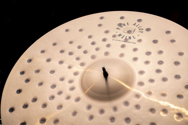 Meinl Pure Alloy 22" Extra Hammered Ride - Aron Soitin