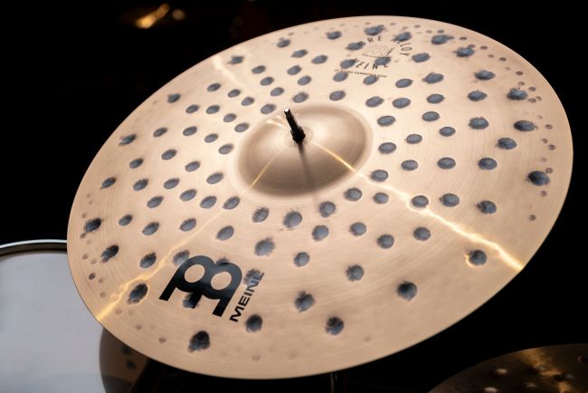 Meinl Pure Alloy 20" Extra Hammered Ride - Aron Soitin