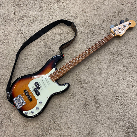Fender Player Plus Active Precision Bass PF, 3-Tone Sunburst (used)