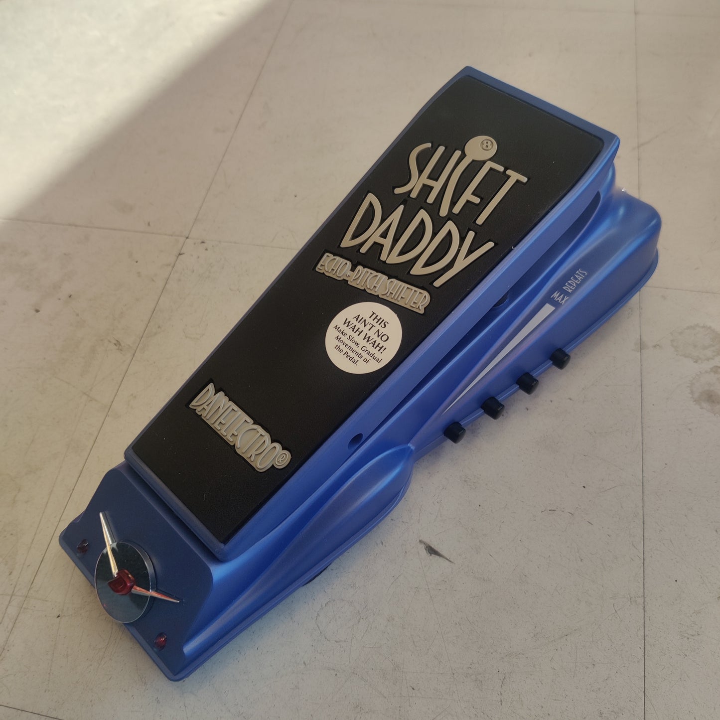 Danelectro Shift Daddy - Aron Soitin