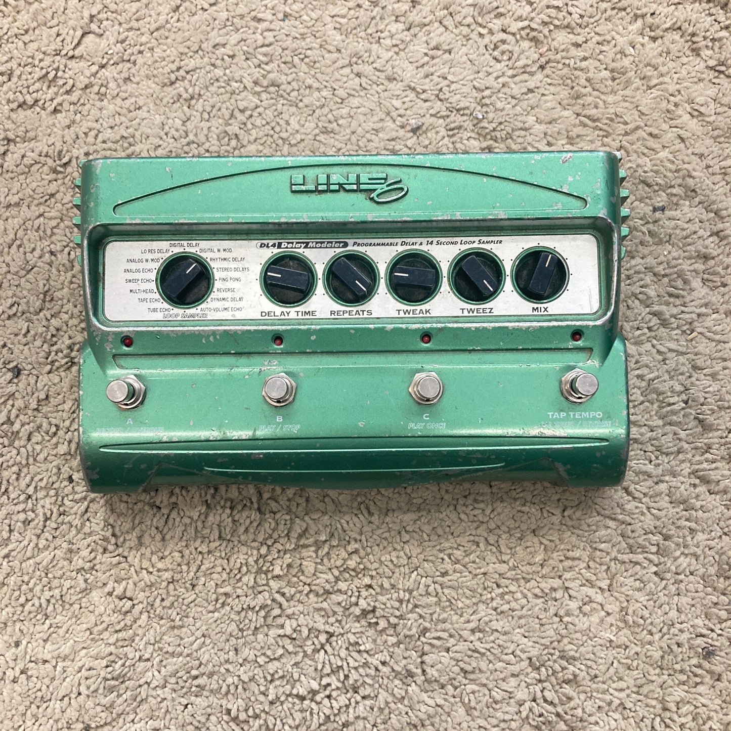 Line 6 DL4 Delay Modeler (used)