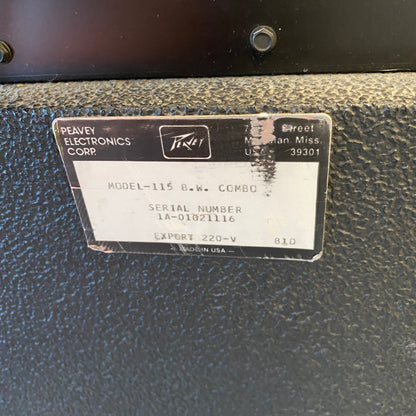 Peavey Combo 300 Bass Amplifier - Mark III Series (Black Widow Speaker) - Made in USA (used)