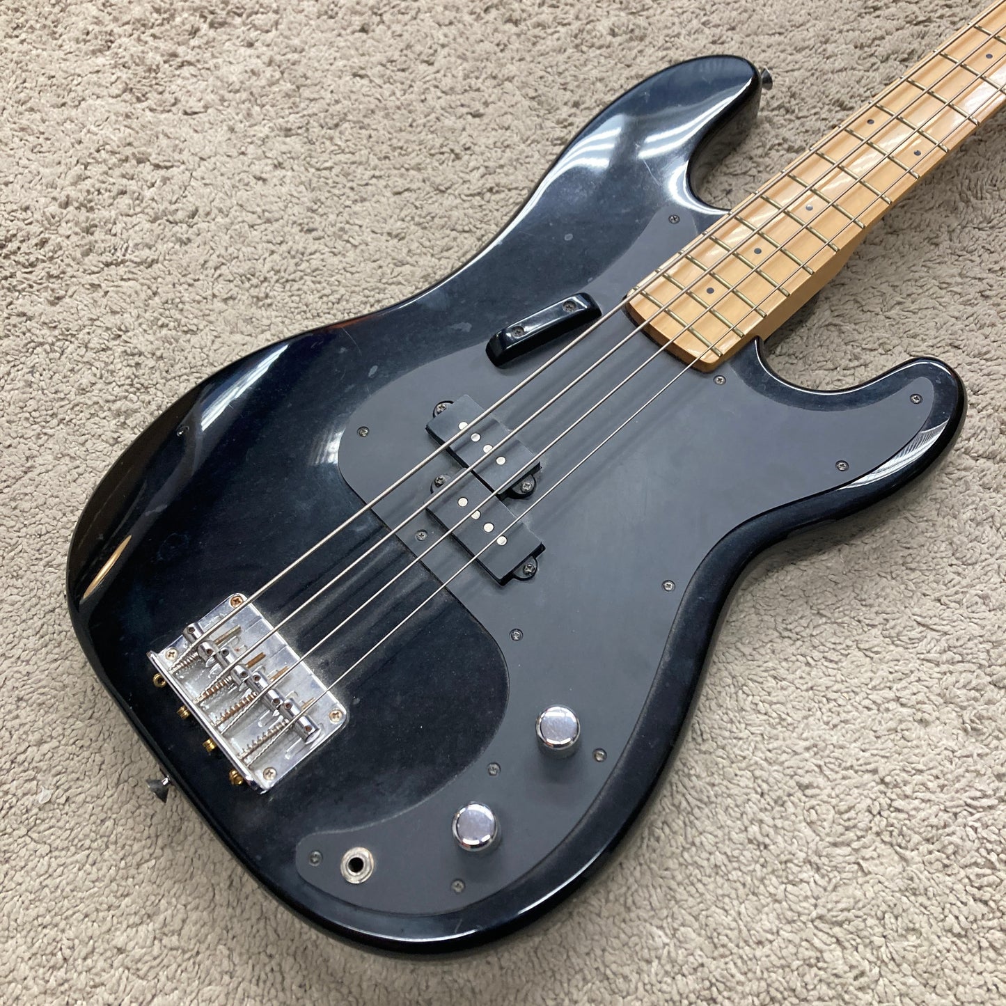 Samick Artist Series Bass (used)