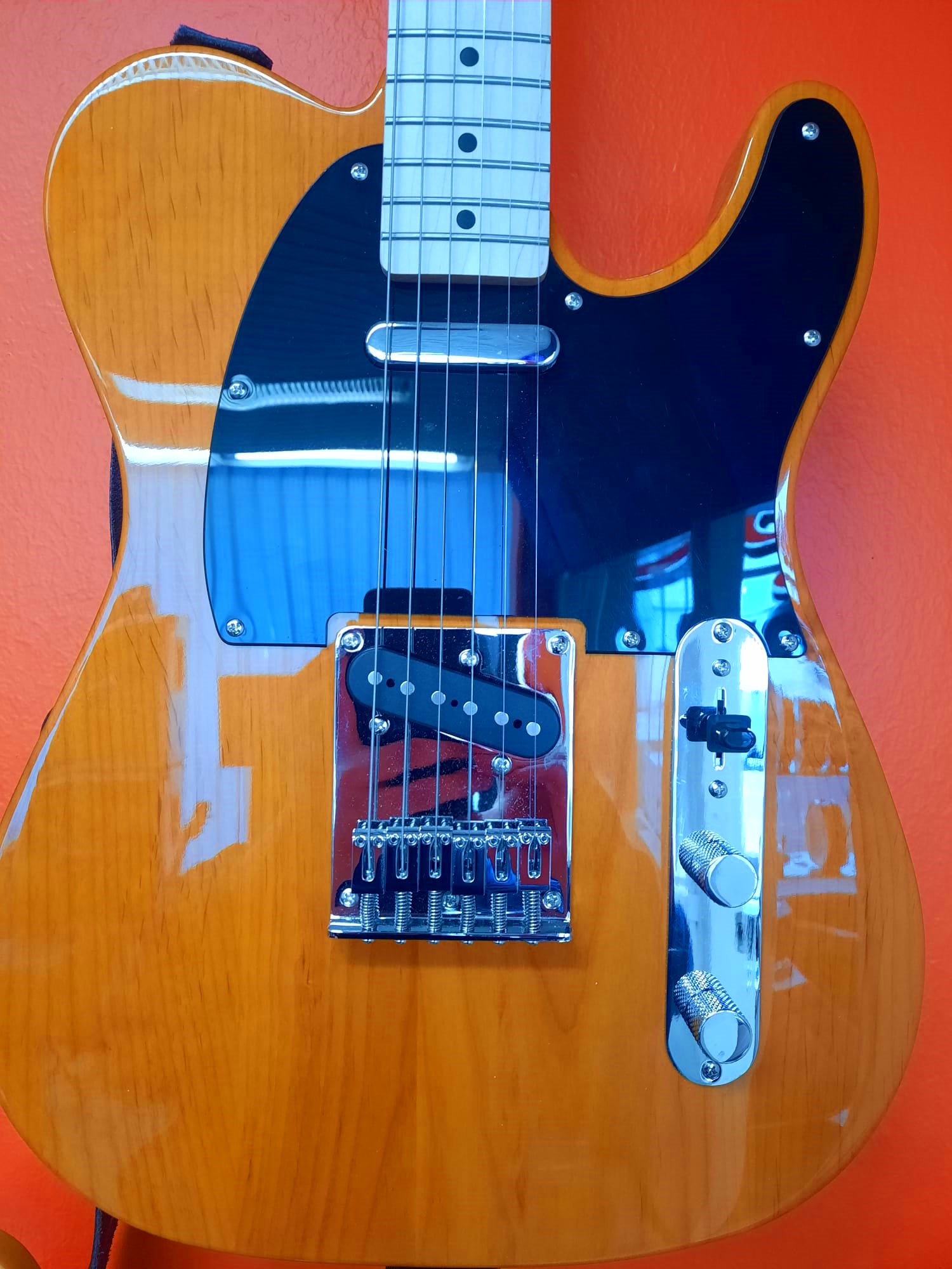 Squier Telecaster Butterscotch (used) - Aron Soitin