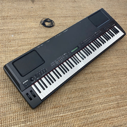 Yamaha CP300 – Professional 88-Key Stage / Digital Piano (used)
