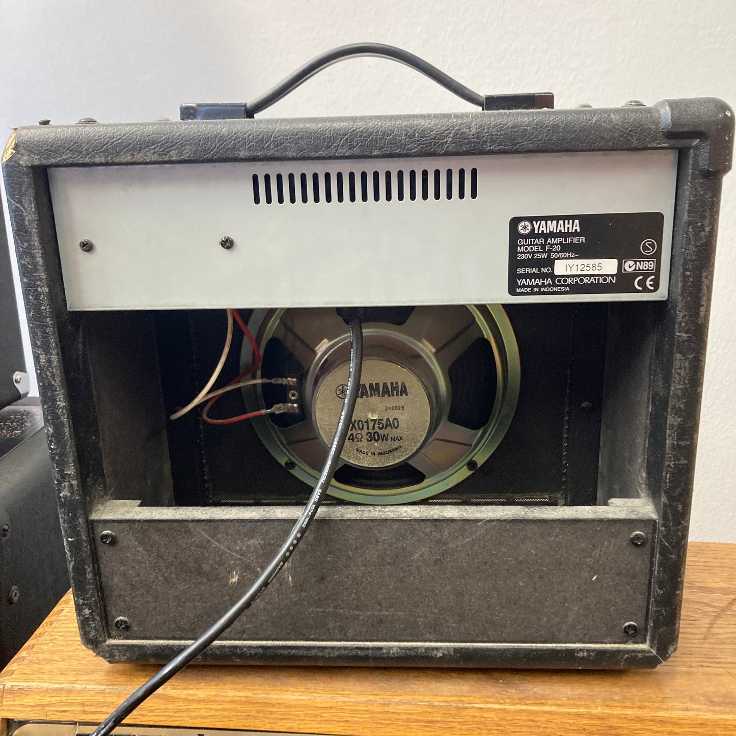 Yamaha F-20 Guitar Combo (used)