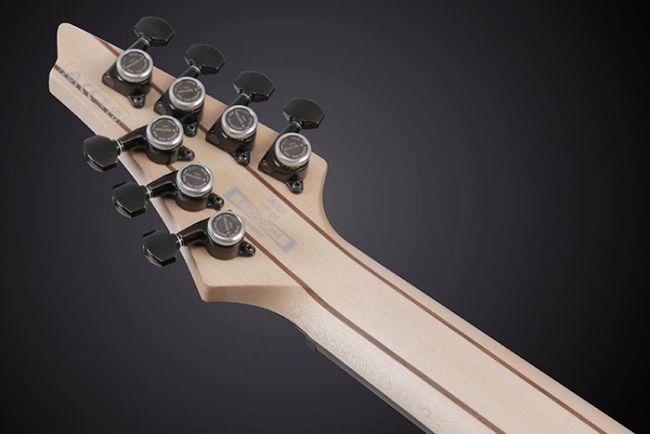 Ibanez A527-IPT sähkökitara