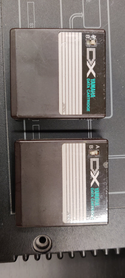 Yamaha DX7 keyboard & TX7 tone generator (used) - Aron Soitin