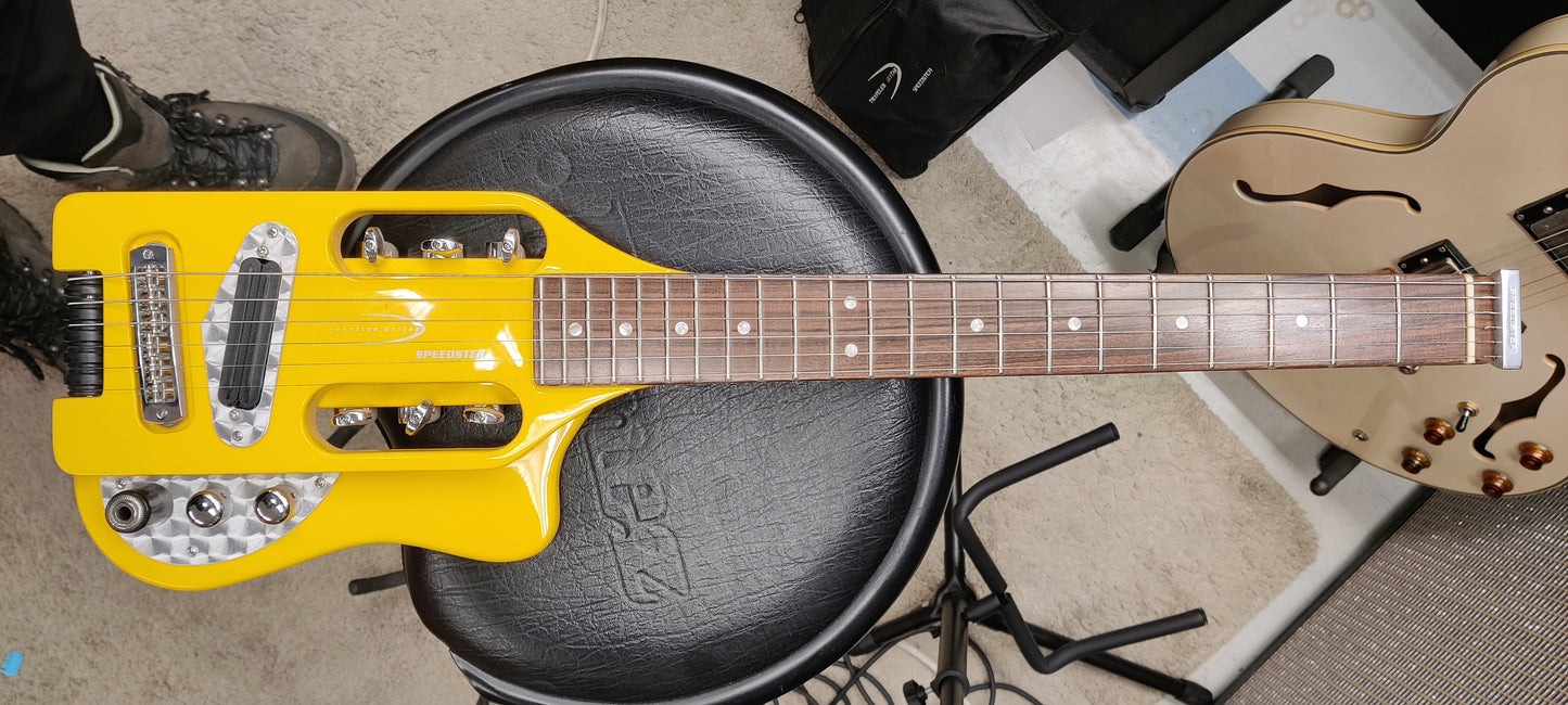 Speedster Travel guitar & bag (used)