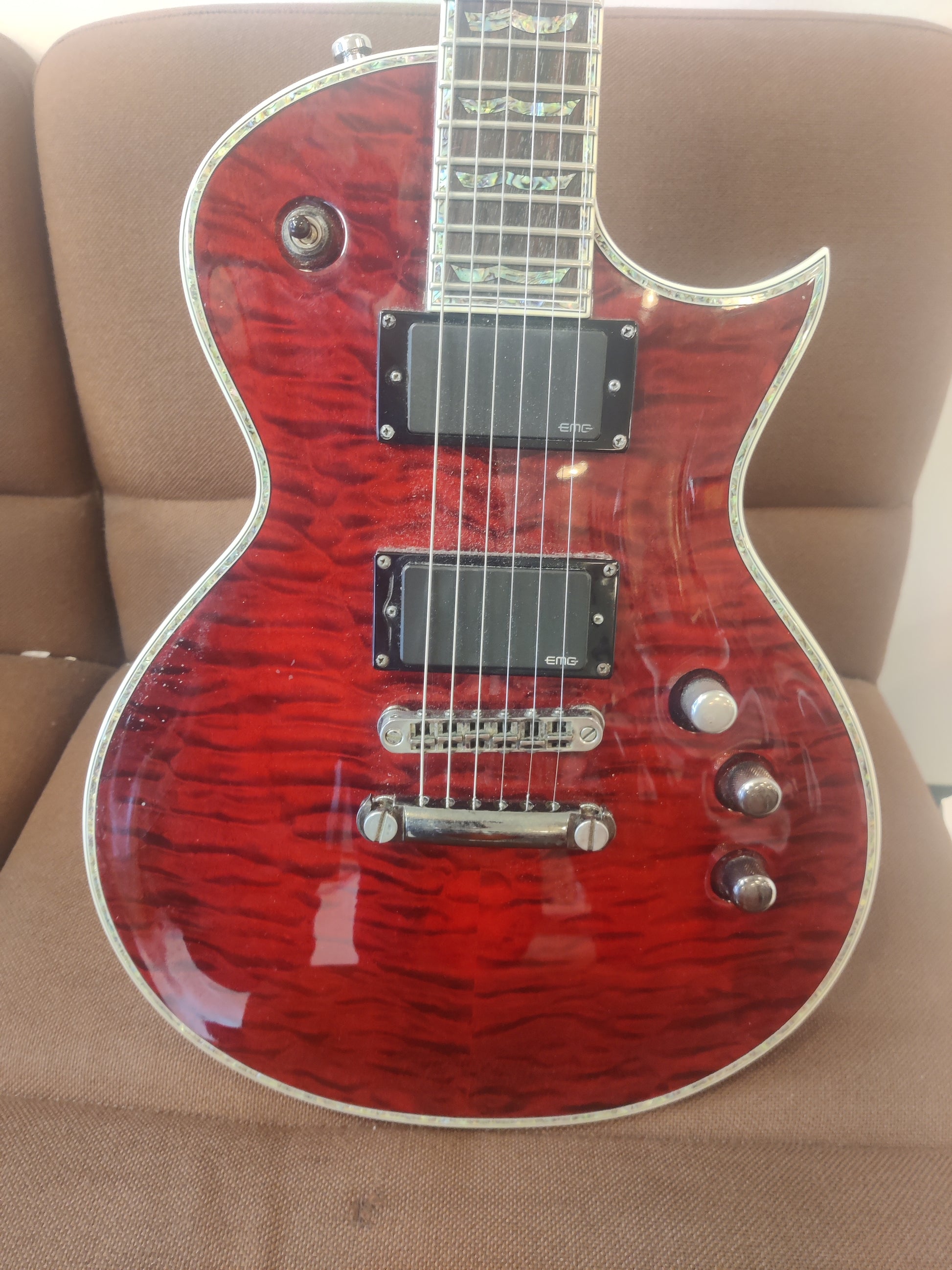 LTD EC-1000 sähkökitara (käytetty) - Aron Soitin