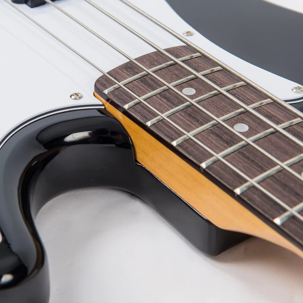 Vintage V4 ReIssued Bass Guitar - Boulevarde Black - Aron Soitin