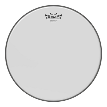 Remo 18" Ambassador Smooth White bassokalvo - Aron Soitin