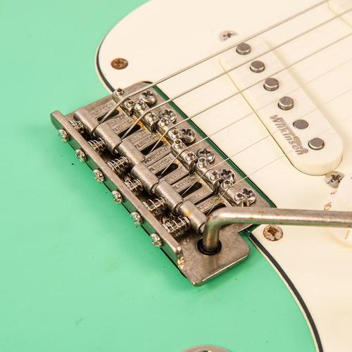 Vintage V6MRVG ICON Electric Guitar ~ Distressed Ventura Green - Aron Soitin