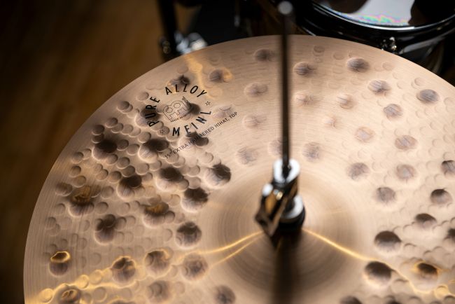 Meinl Pure Alloy 15" Extra Hammered Hihat - Aron Soitin