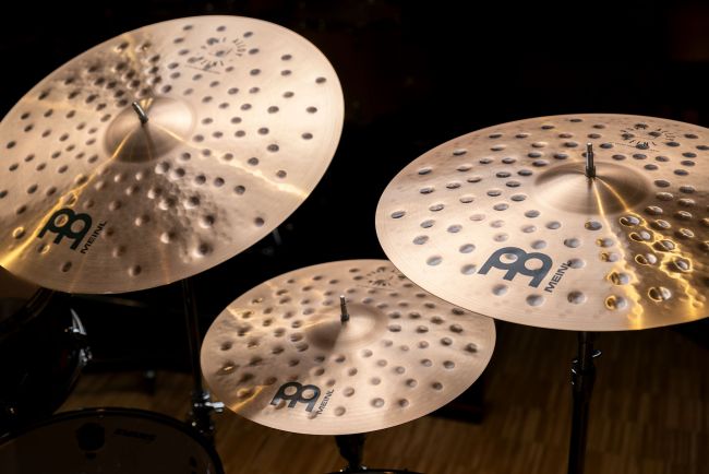 Meinl Pure Alloy 16" Extra Hammered Crash - Aron Soitin