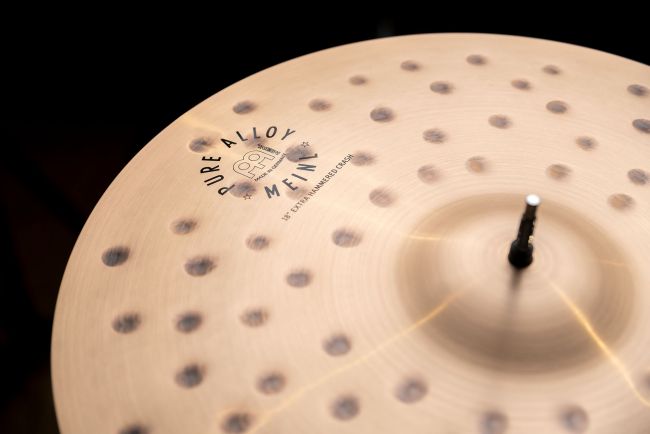 Meinl Pure Alloy 18" Extra Hammered Crash - Aron Soitin